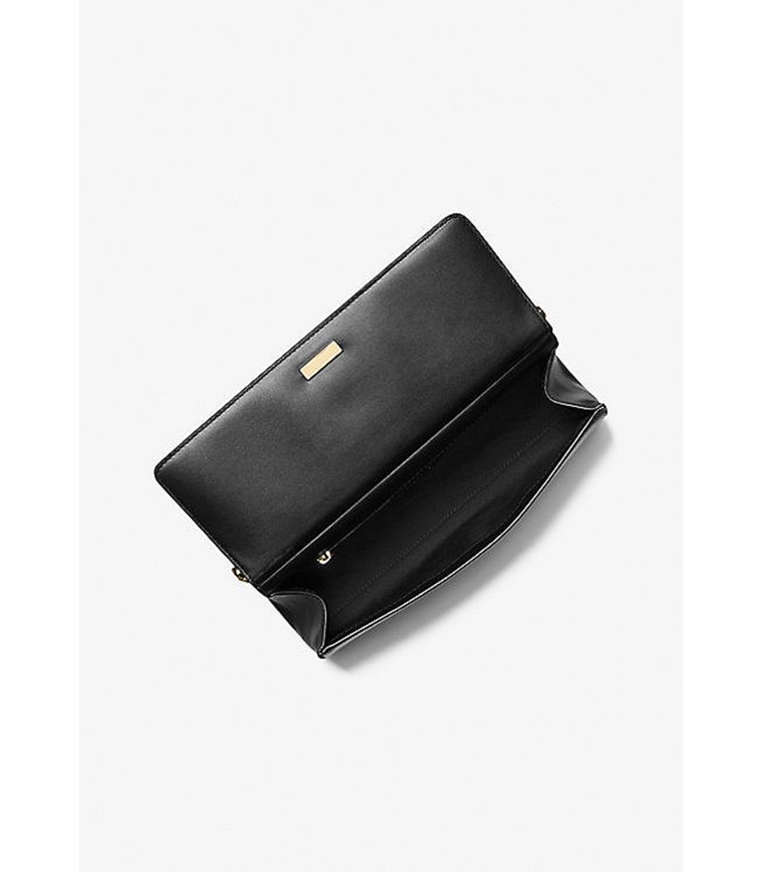 Pochette Carmine media in pelle martellata