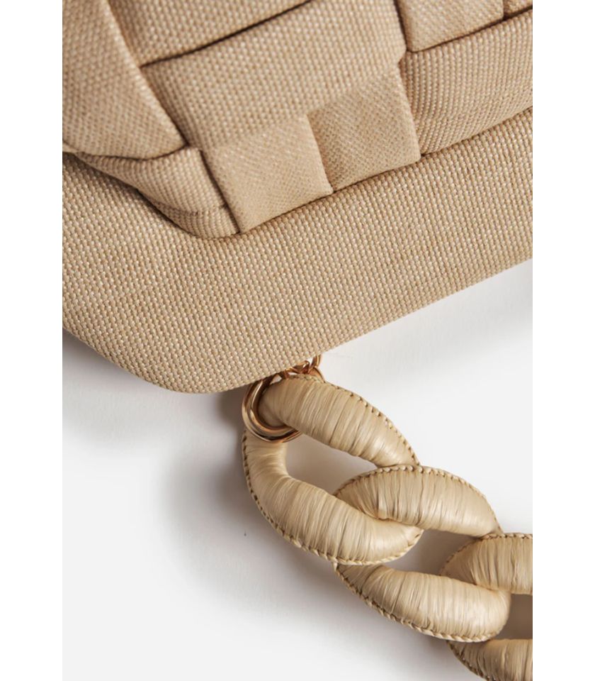 TIA WAVED STRAW SHELL